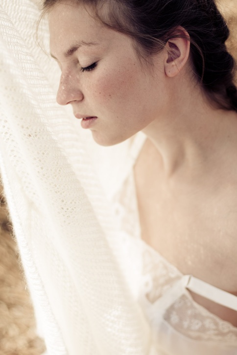 In a bird's nest IV